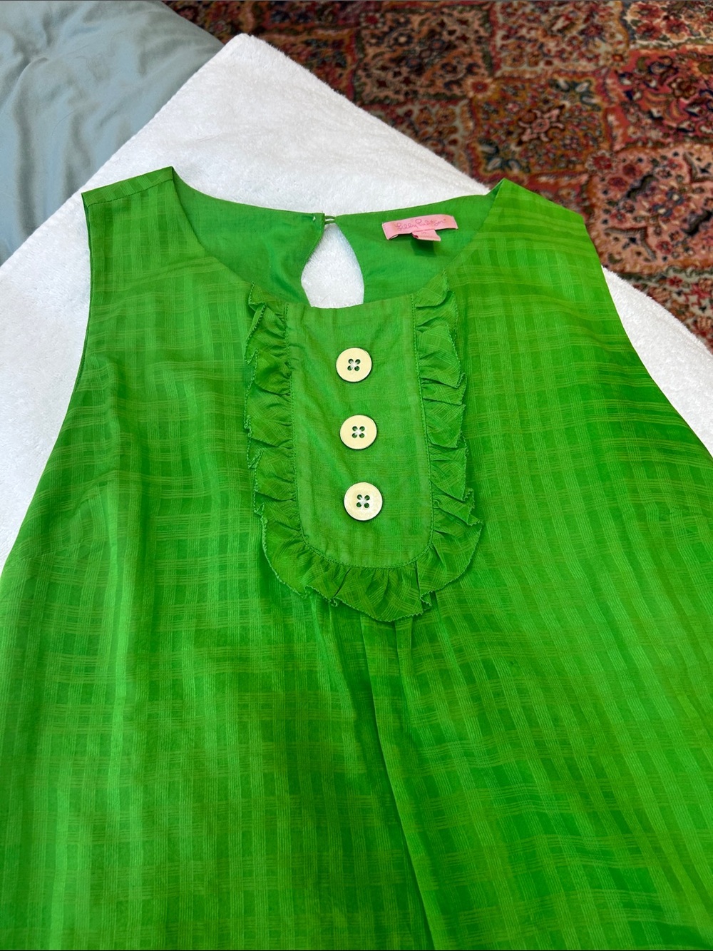Lilly Pulitzer Vivid Green Sleeveless Blouse with Subtle Texture